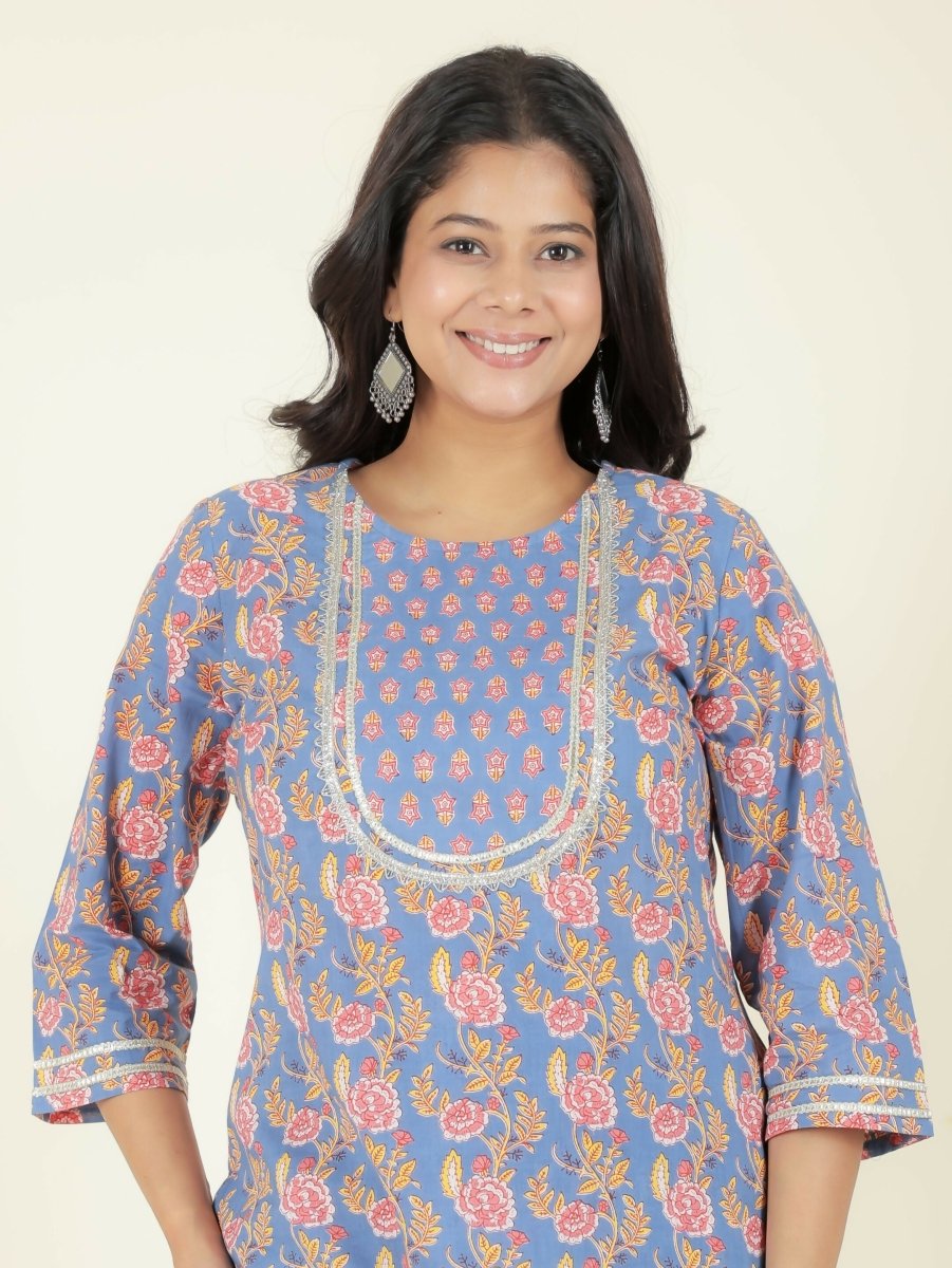 Aramya Straight Soft Cotton Floral Print Women's Kurta Set - Blue