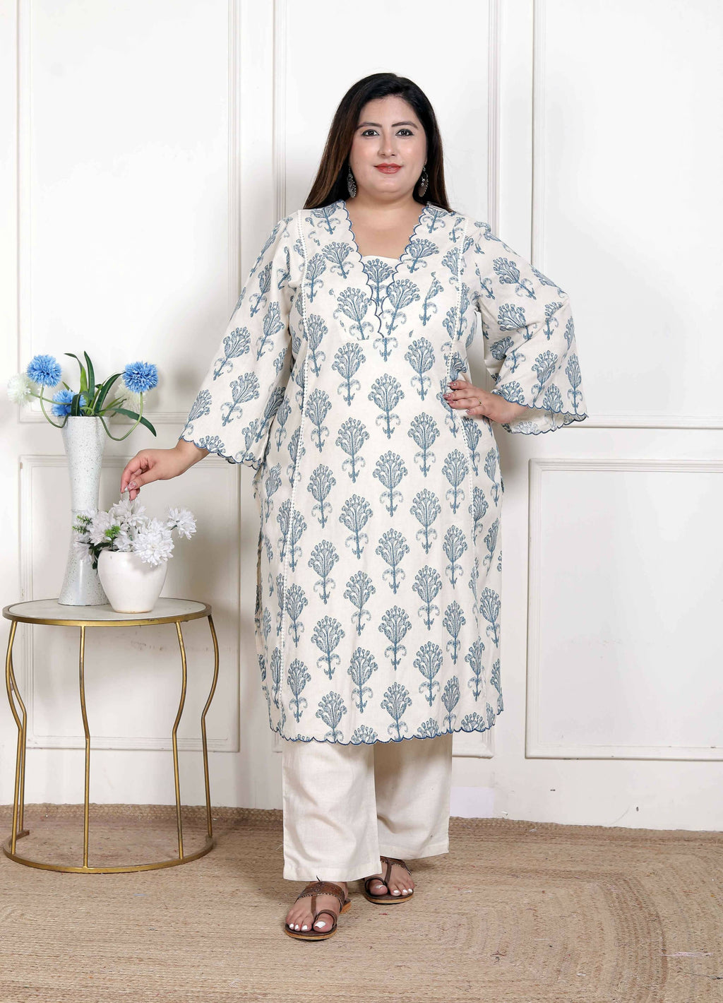 Miravan Women's Plus Size Off White Floral Printed Cotton Flex Kurta with Pant