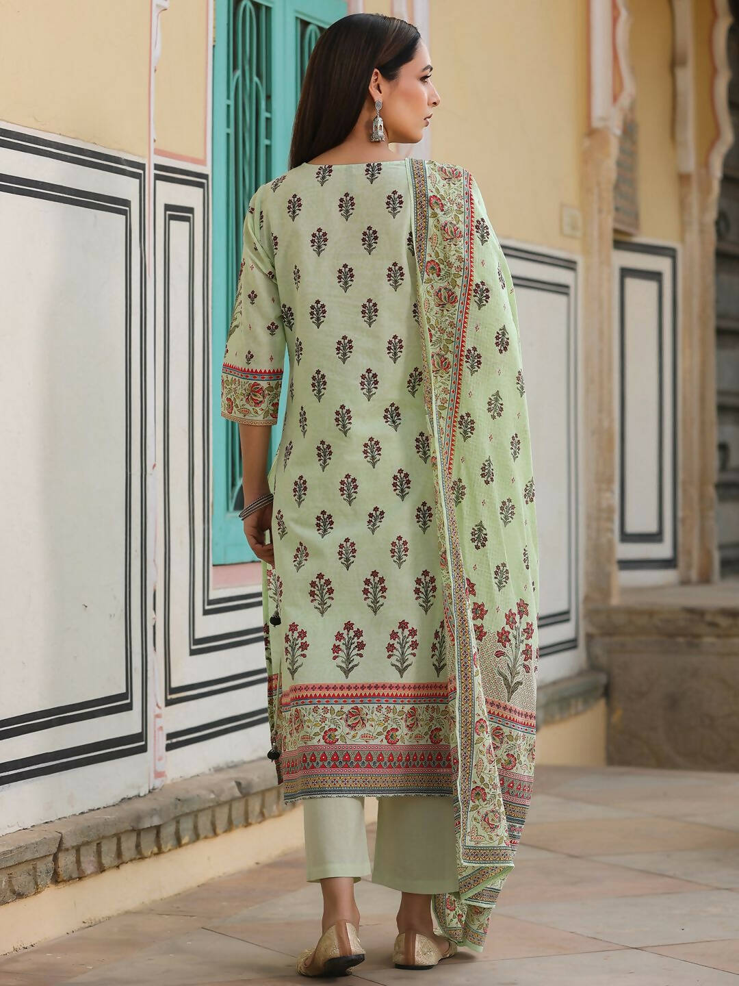 Juniper Women's Lime Green Cambric Floral Placement Printed Straight Fit Kurta Sets