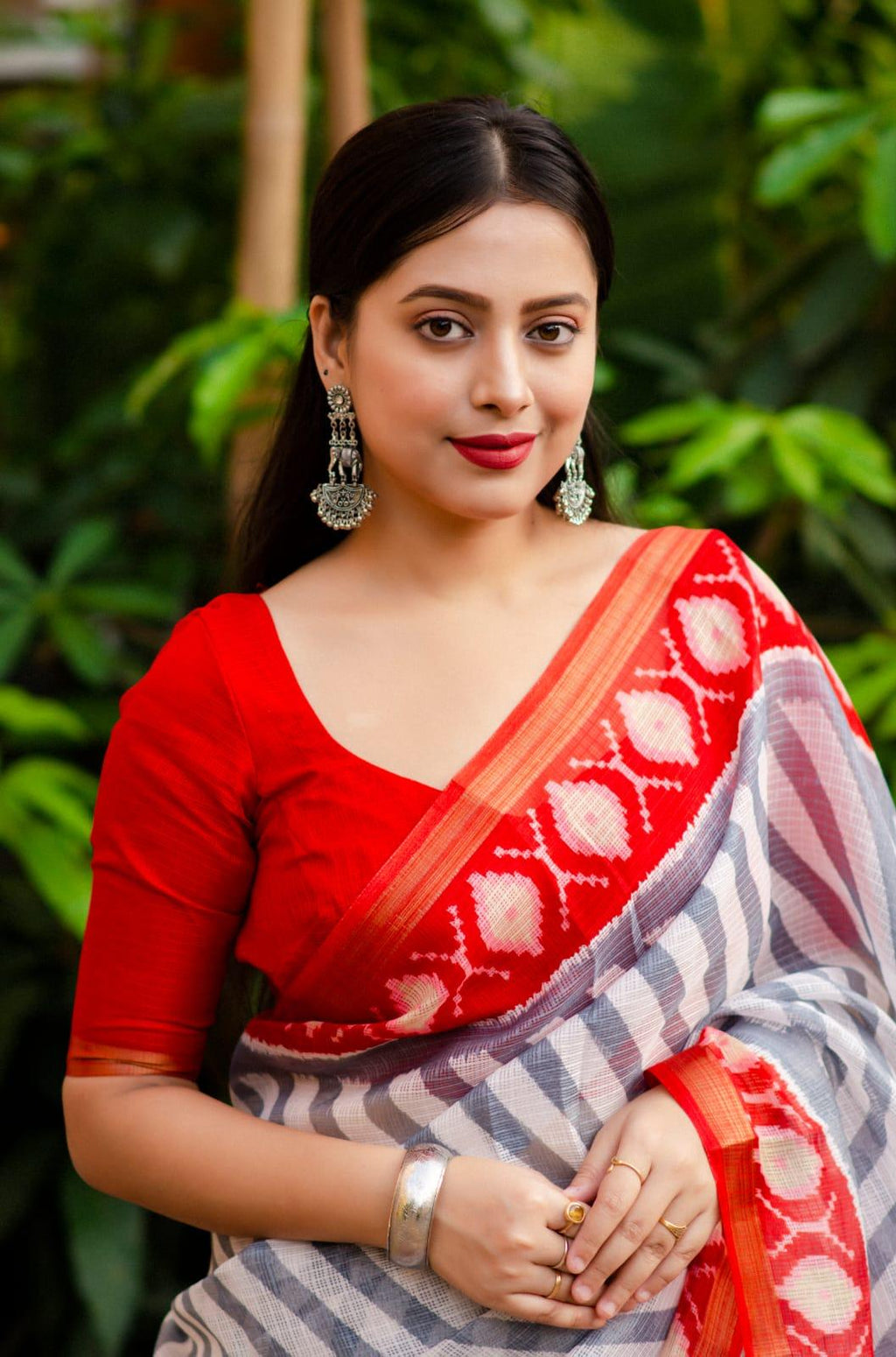 Grey Polycotton Ethnic Motifs Saree with Unstitched Blouse - Hiral Fashion
