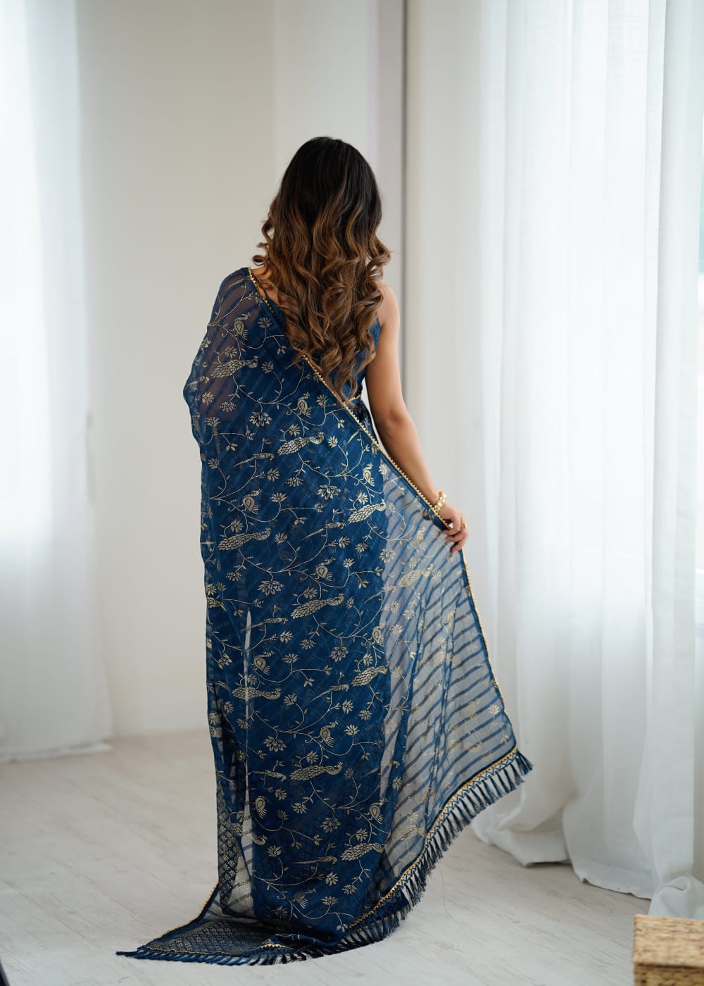 Lorenvalley Fashion Rama Solo Georgette Superb Finishing Foils Print & Fancy Zalar Lace in Border Saree with Blouse