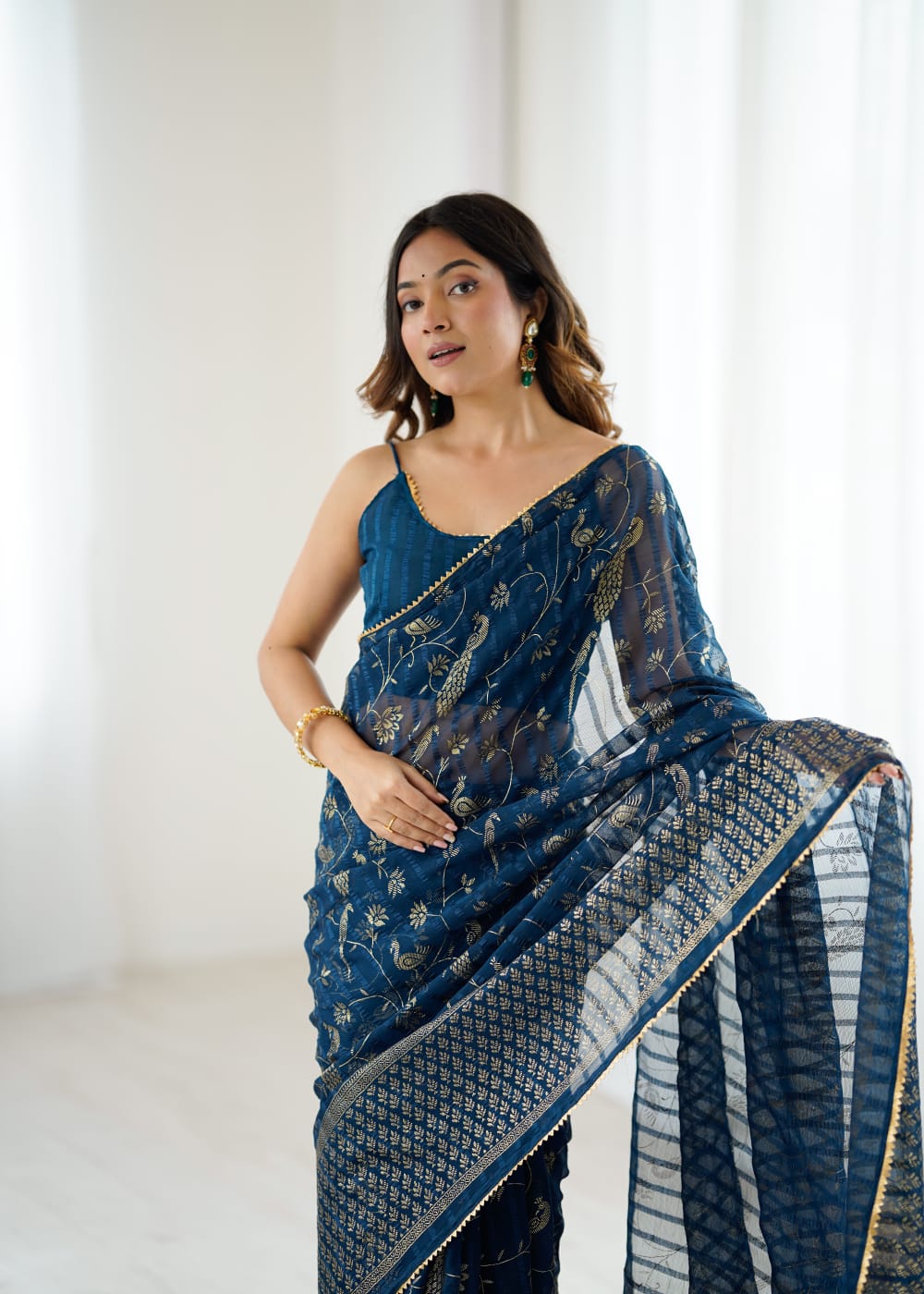 Lorenvalley Fashion Rama Solo Georgette Superb Finishing Foils Print & Fancy Zalar Lace in Border Saree with Blouse