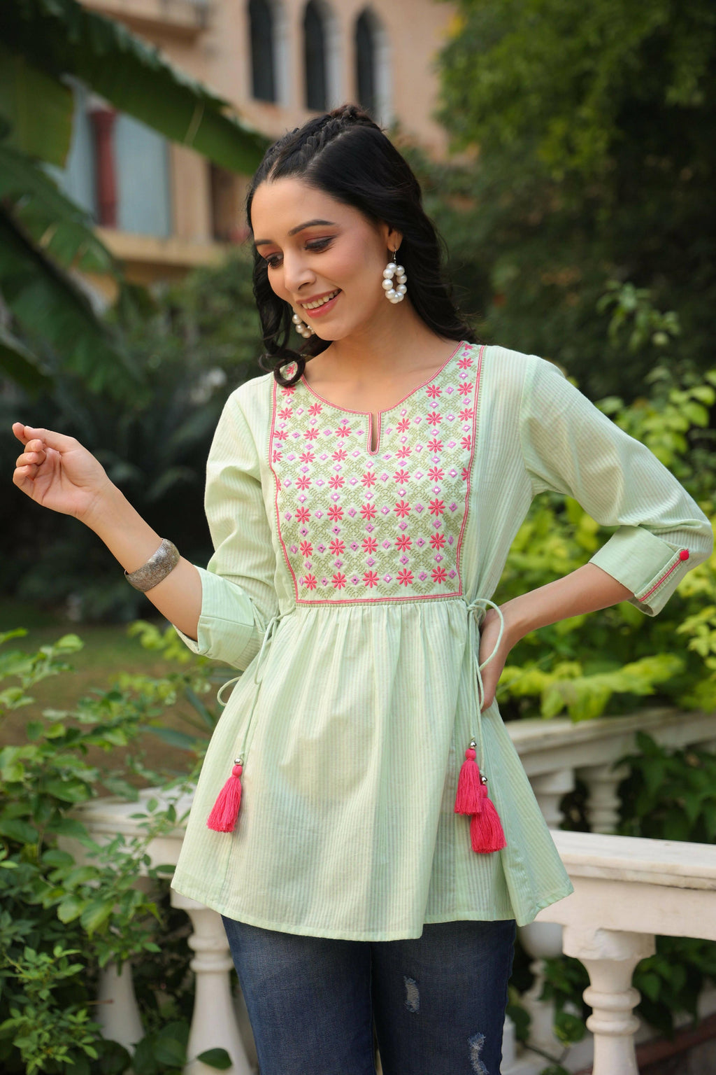 Juniper Women's Green Cotton Dobby Solid Embroidered Straight Tunic
