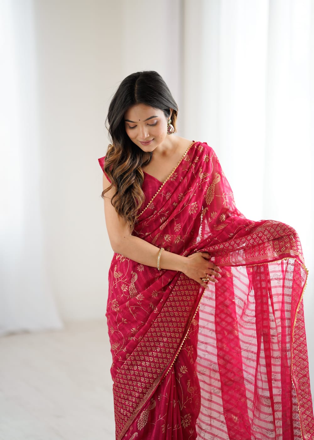 Lorenvalley Fashion Red Solo Georgette Superb Finishing Foils Print & Fancy Zalar Lace in Border Saree with Blouse