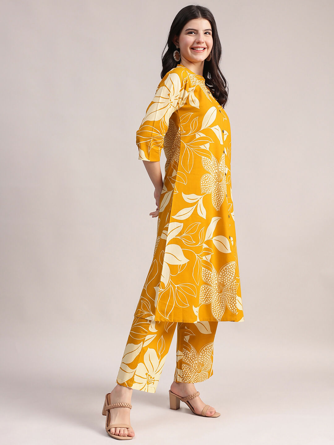 Aavyora Women's Mustard Yellow & White Floral Printed Cotton Co-Ord Set