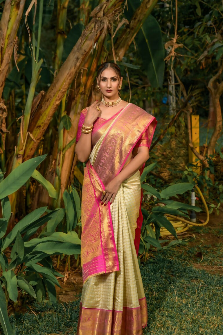 Jyoti Fashion Women's Off White Kanjivaram Silk Zari Woven Saree with Blouse