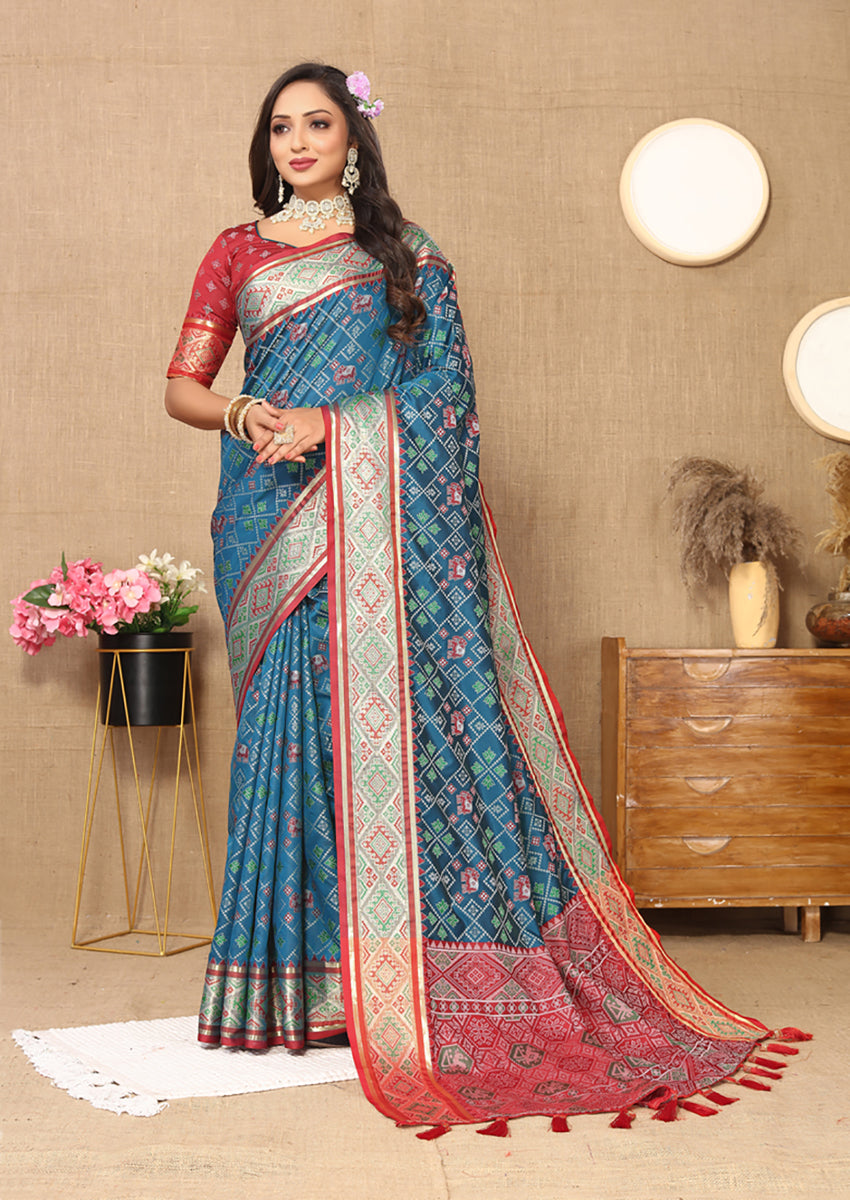 Lorenvalley Fashion Rama Patola Silk Woven Design with Zari Meenakari Weaving motifs Pallu Saree