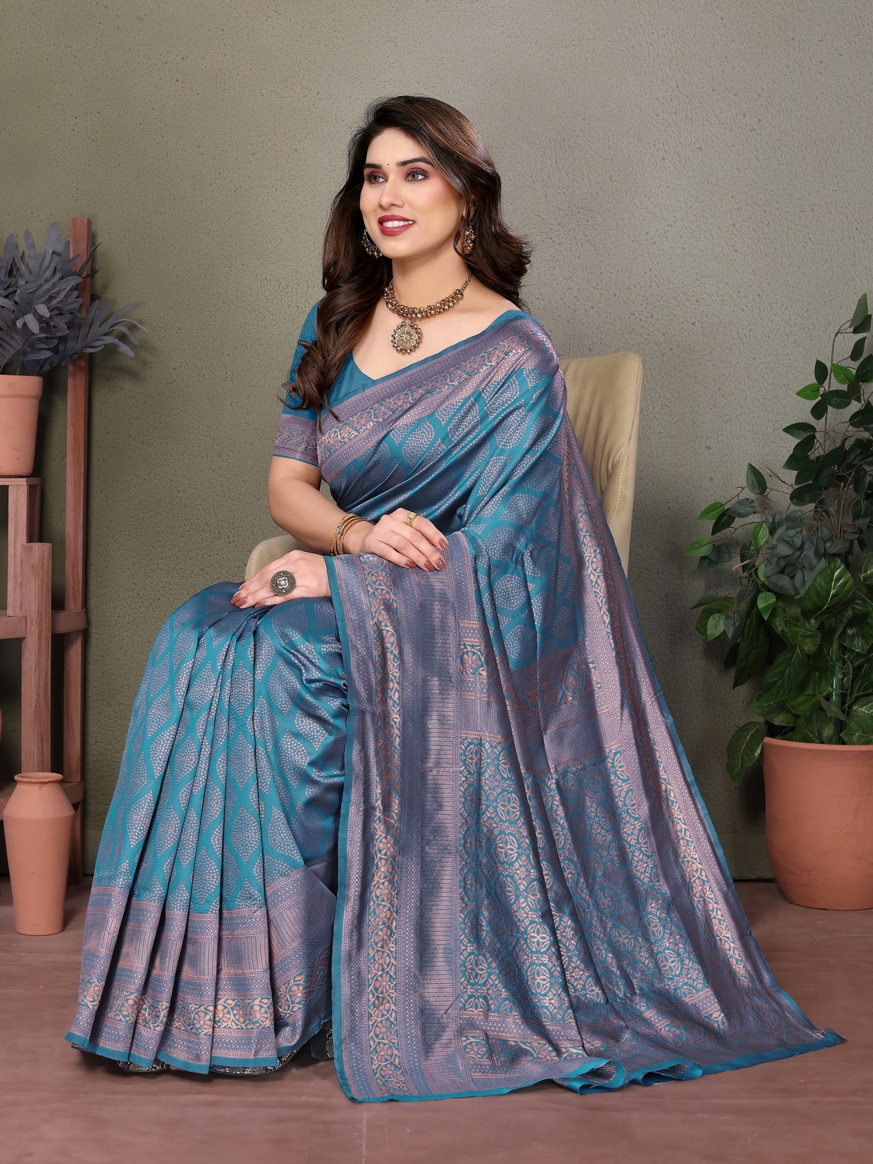 Vedant Vastram Litchi Silk Banarasi Silk Saree - Rama