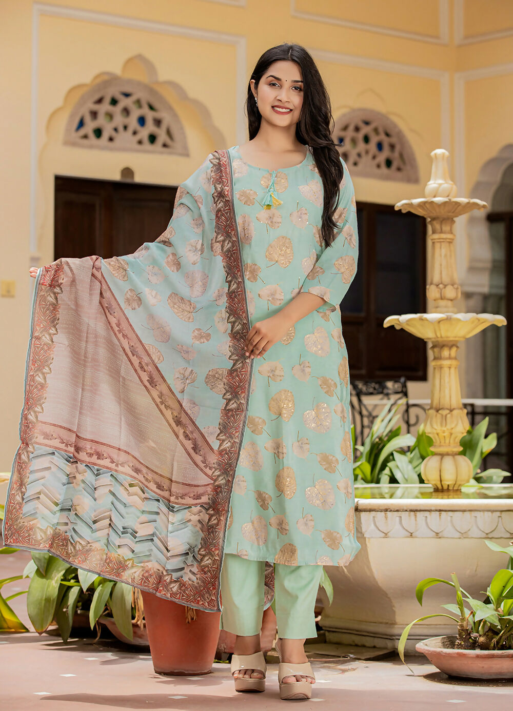 Kaajh Women's Green Modal Silk Printed Kurta Pant Set With Dupatta
