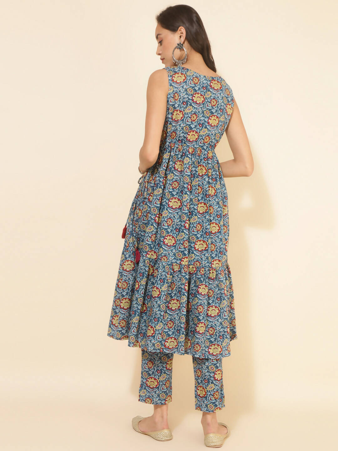 Janasya Women's Blue Cotton Floral Printed Casual Flared Kurta Set