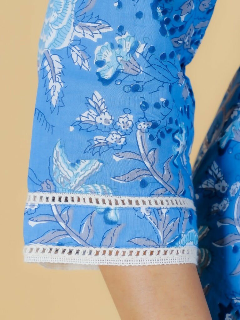 Aramya Straight Soft Cotton Floral Print Women's Kurta Set - Blue