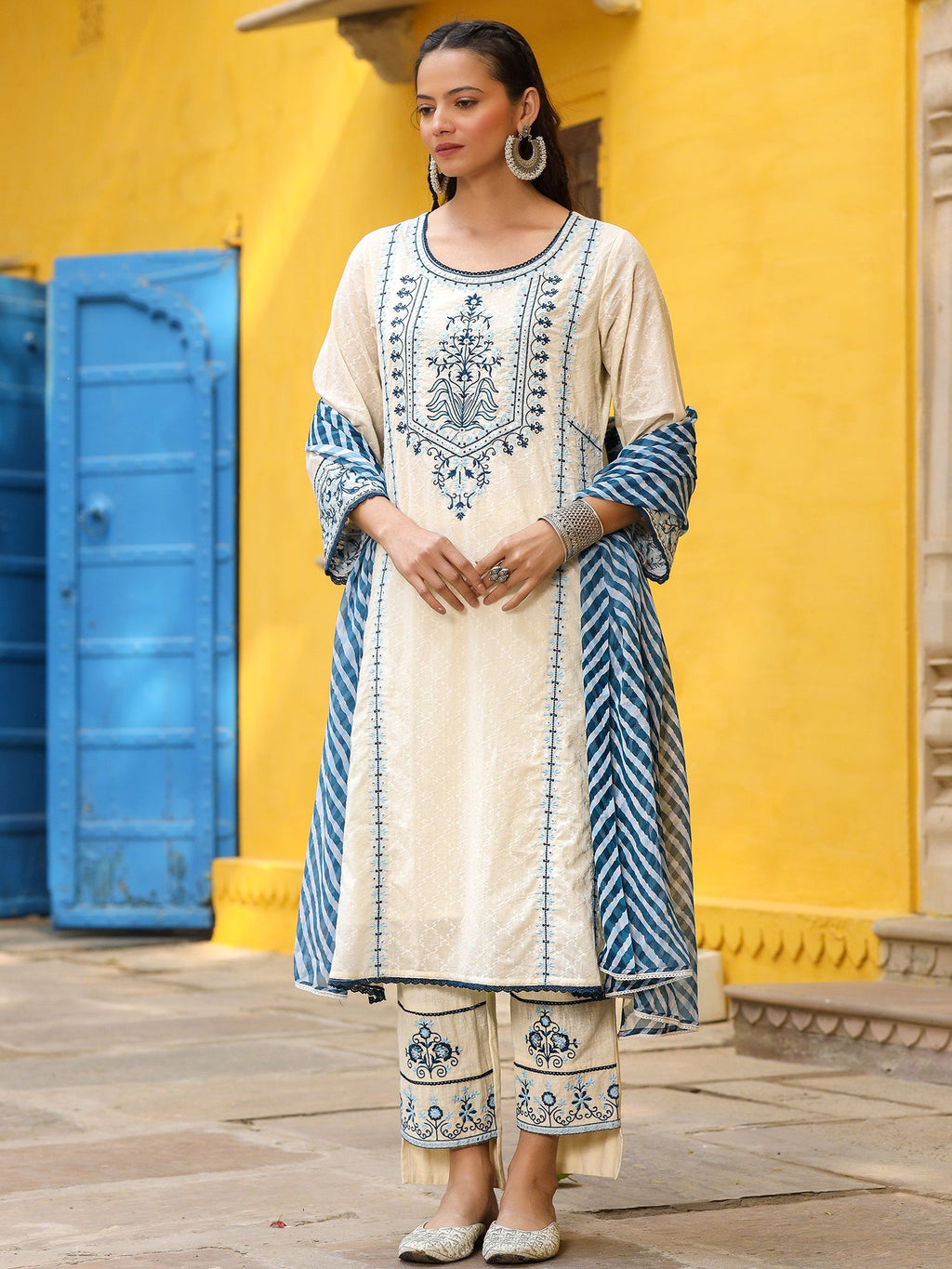 Juniper Women's White Pure Cotton Embroidered Kurta Set