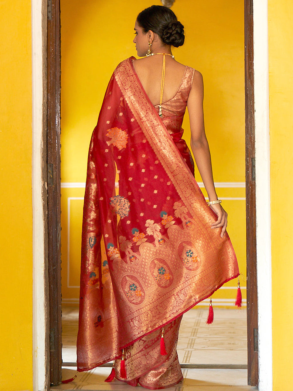 Janasya Red Organza Woven Leheriya Kanjeevaram Saree