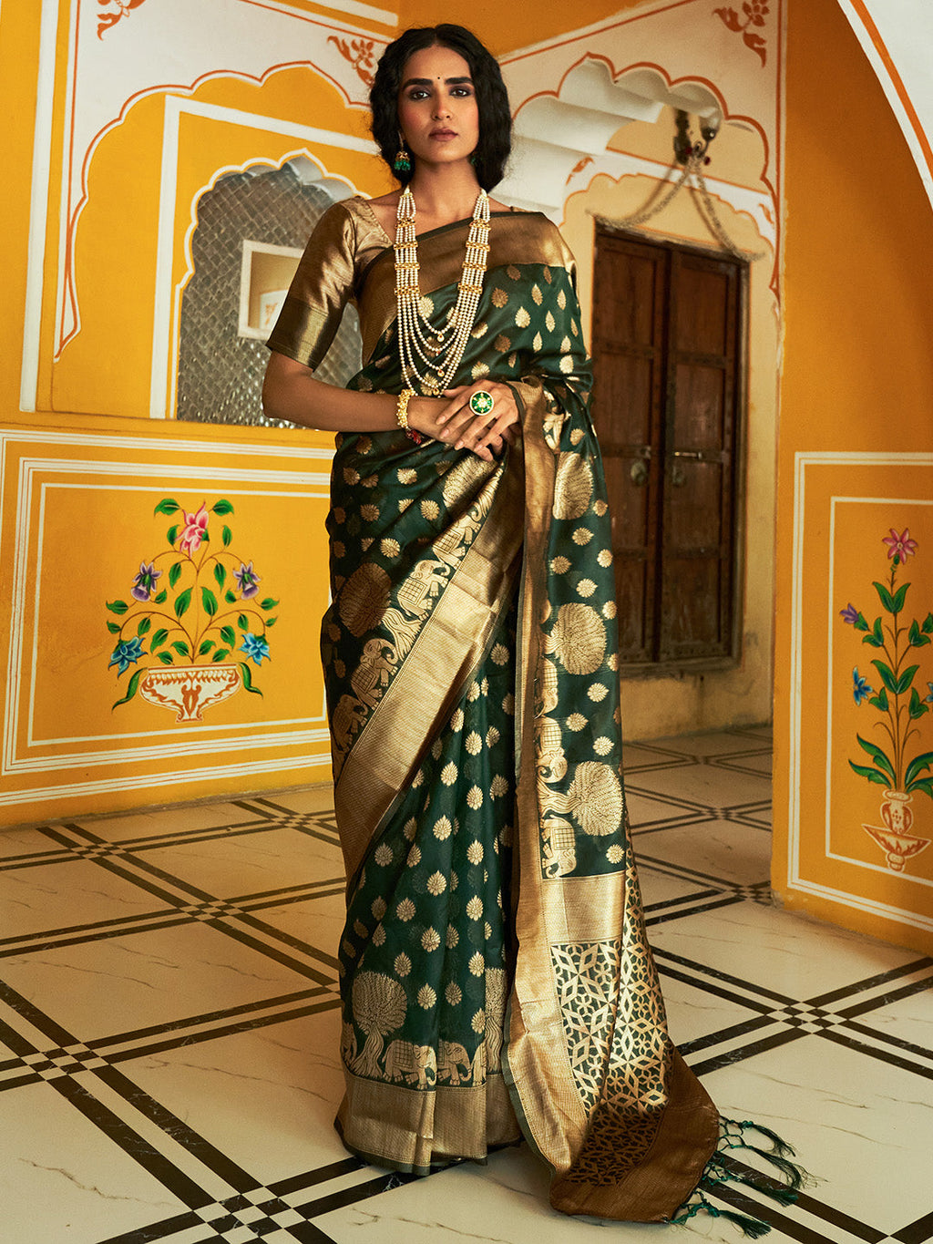 Janasya Dark Green Organza Woven Ethnic Motifs Kanjeevaram Saree