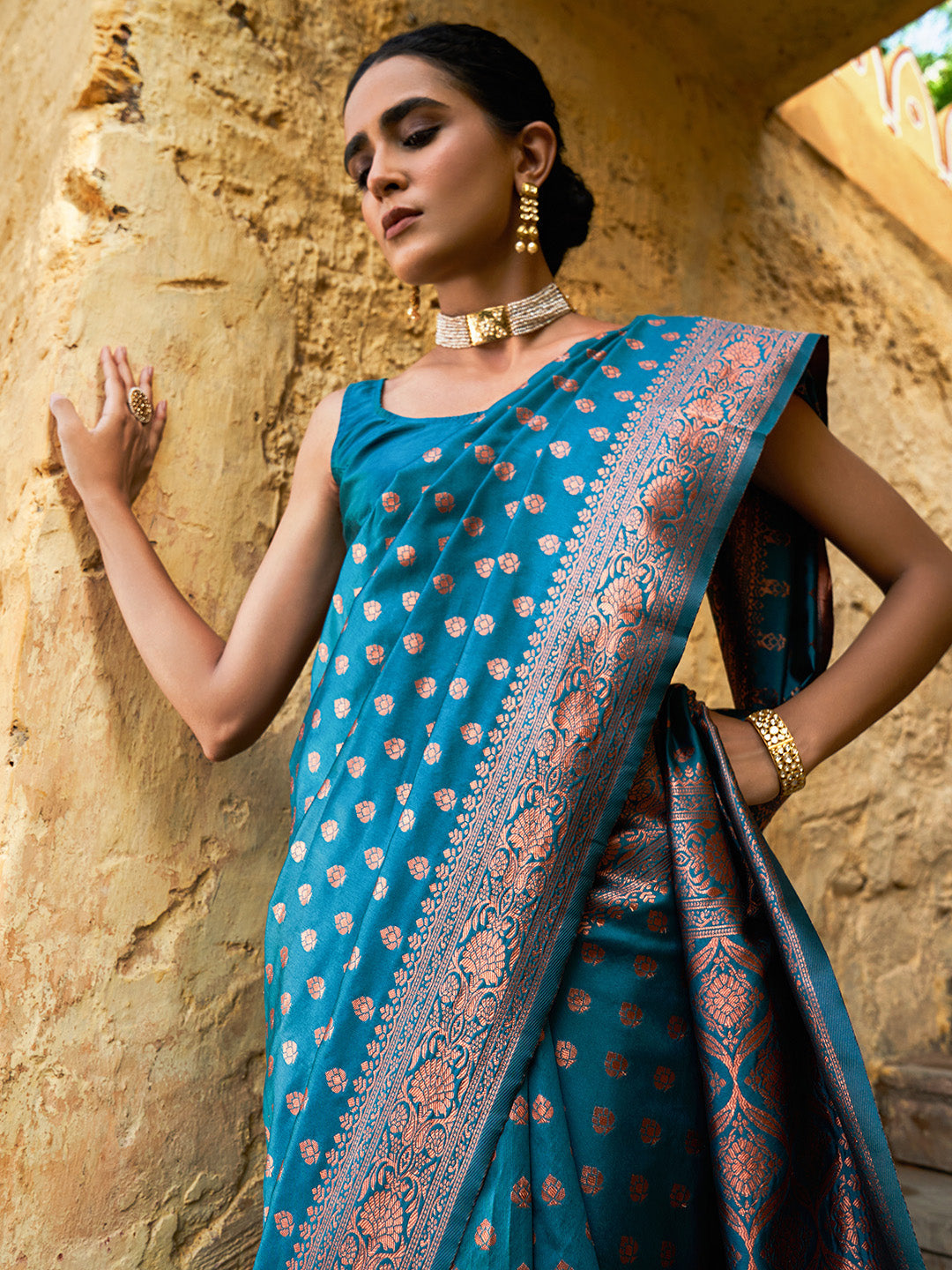 Janasya Green Banarasi Silk Ethnic Motifs Woven Design Saree