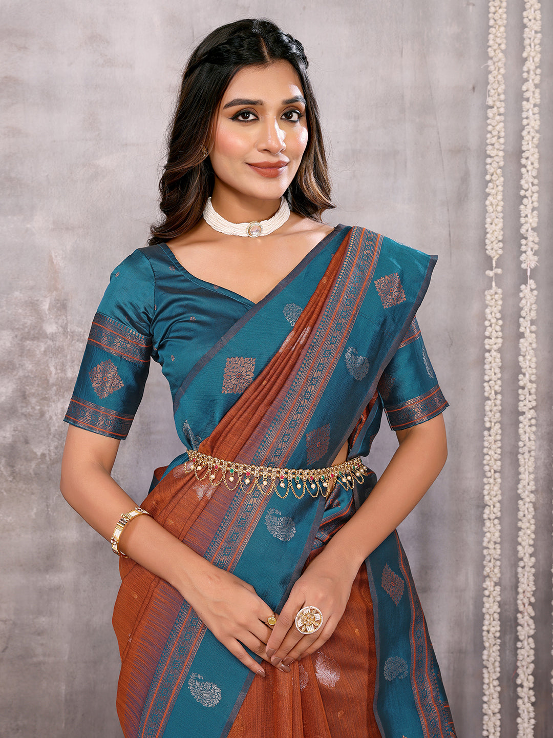 Janasya Rust Cotton Linen Paisley Kanjivaram Saree