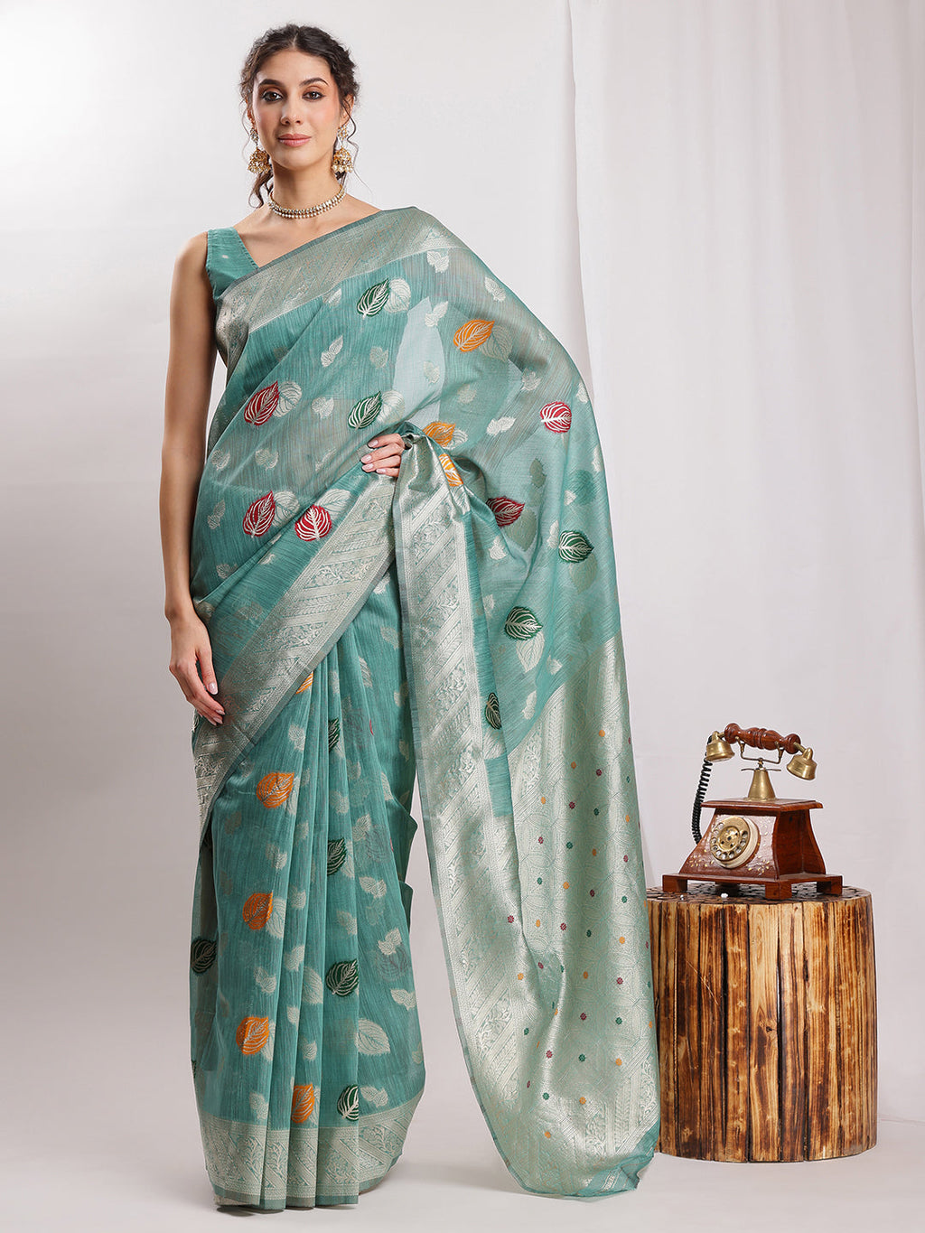 Janasya Sea Green Linen Blend Floral Jacquard Saree