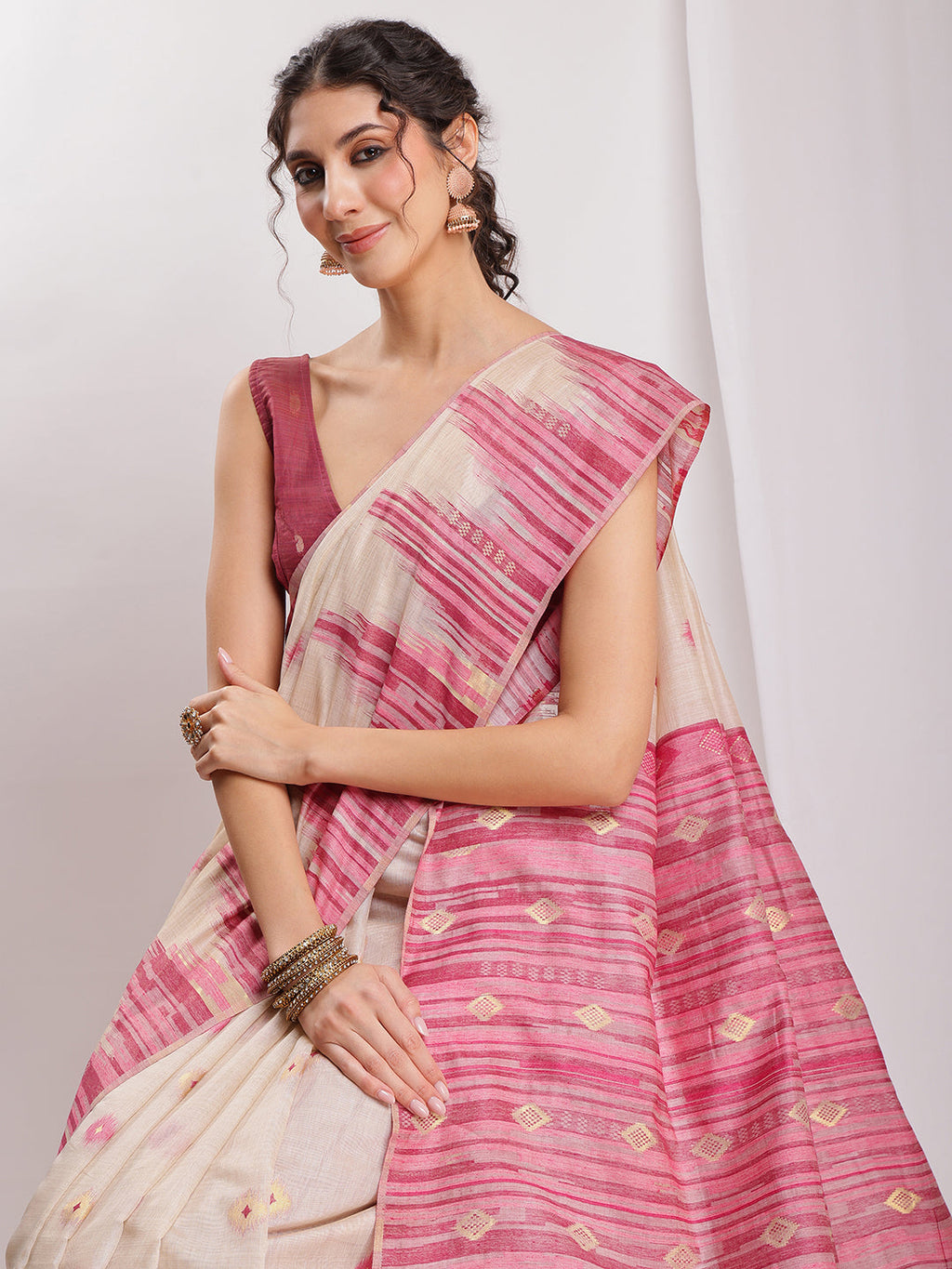 Janasya Beige Silk Blend Ikkat Jacquard Saree