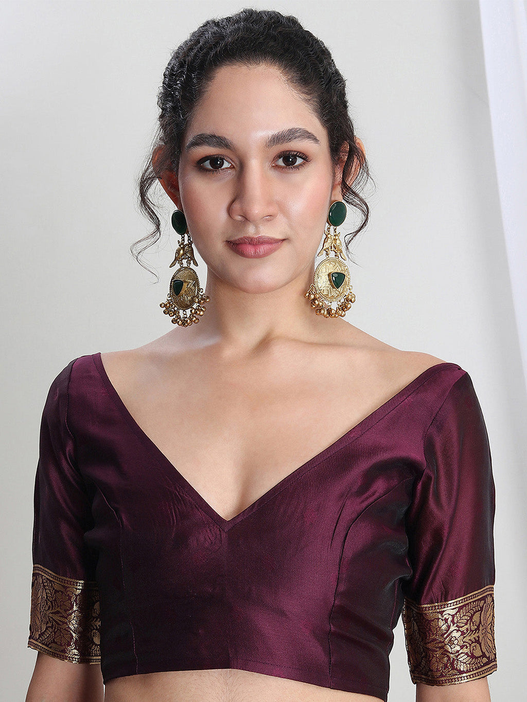 Janasya Purple Silk Blend Floral Jacquard Saree