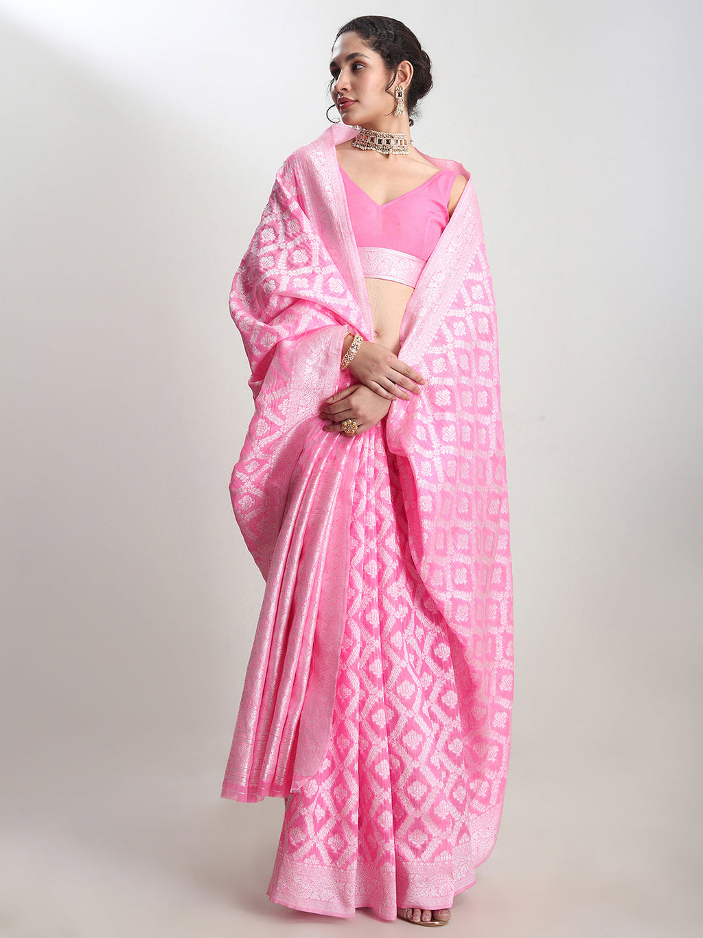 Janasya Pink Silk Blend Floral Jacquard Saree