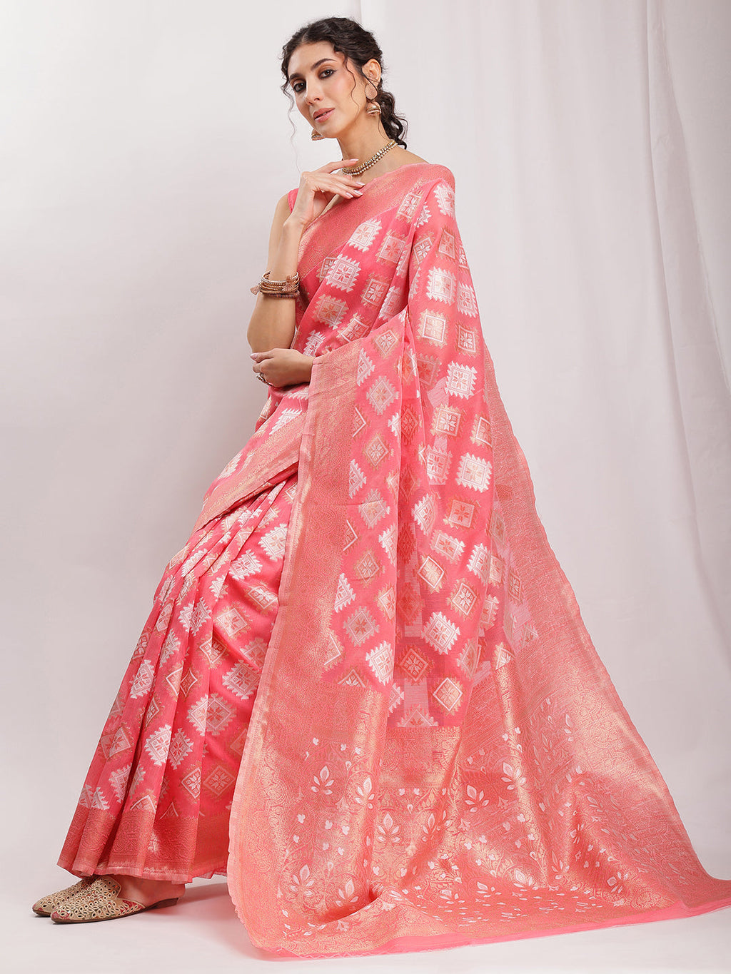 Janasya Navy Blue Silk Blend Geometric Jacquard Saree