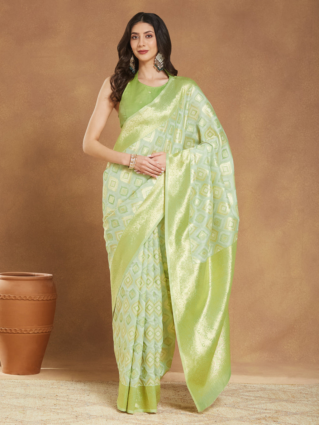 Janasya Light Green Silk Blend Geometric Jacquard Saree