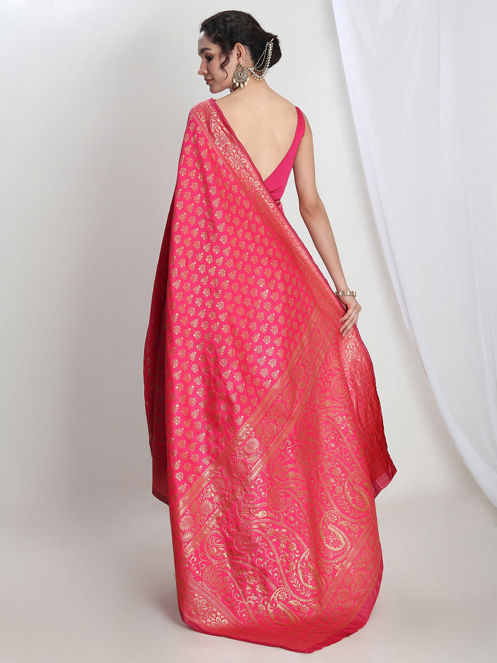 Janasya Pink Silk Blend Floral Jacquard Saree