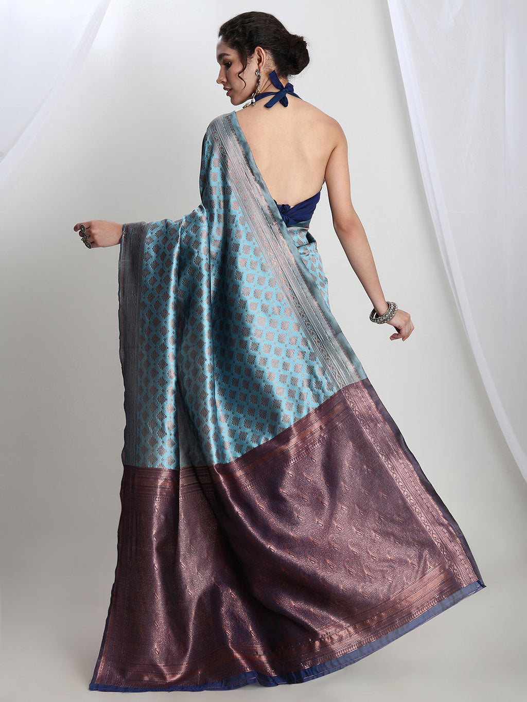 Janasya Light Blue Silk Blend Ethnic Motifs Jacquard Saree