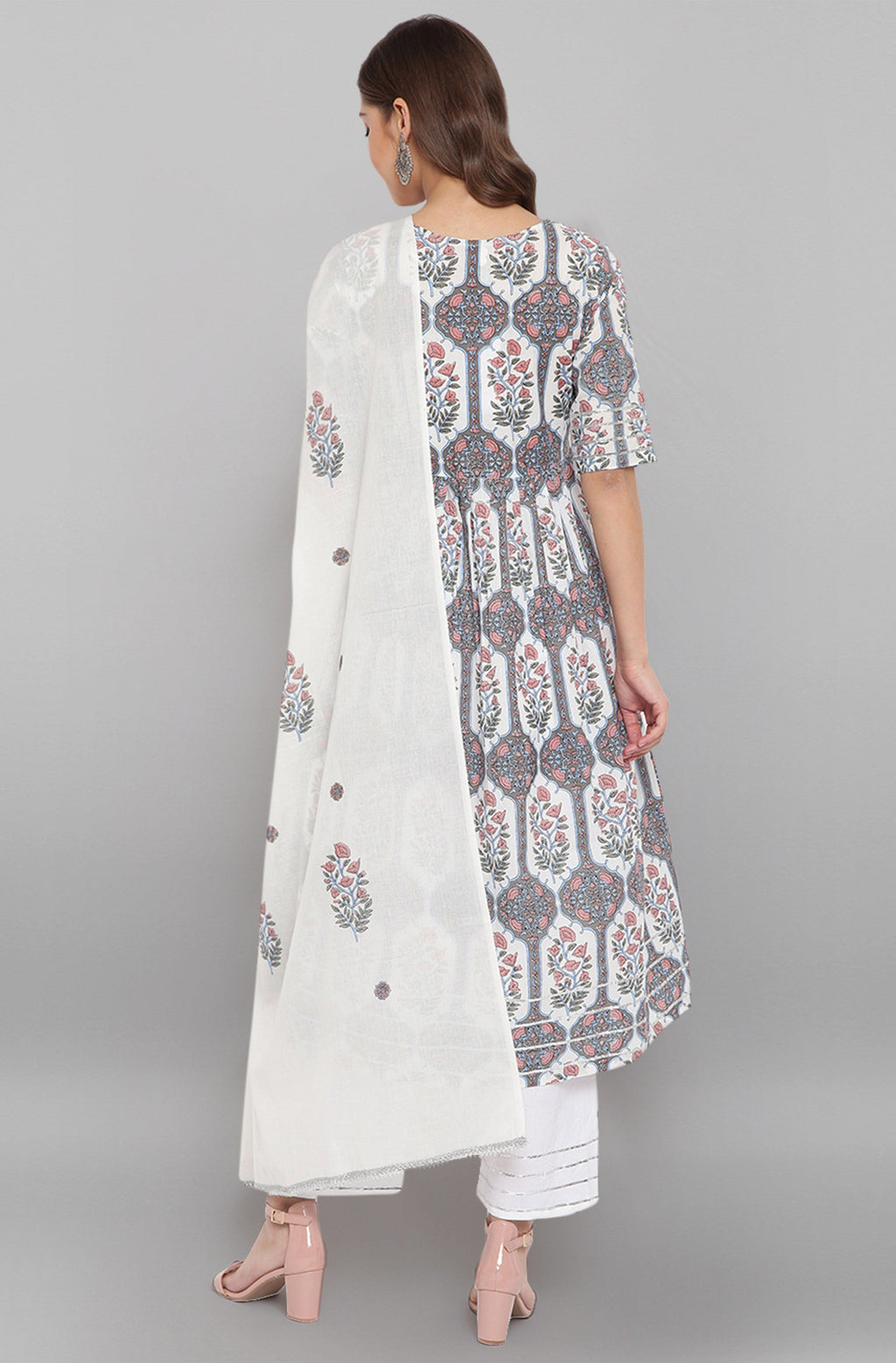 Janasya Women's White Cotton Botanical Print Kurta With Palazzo And Dupatta