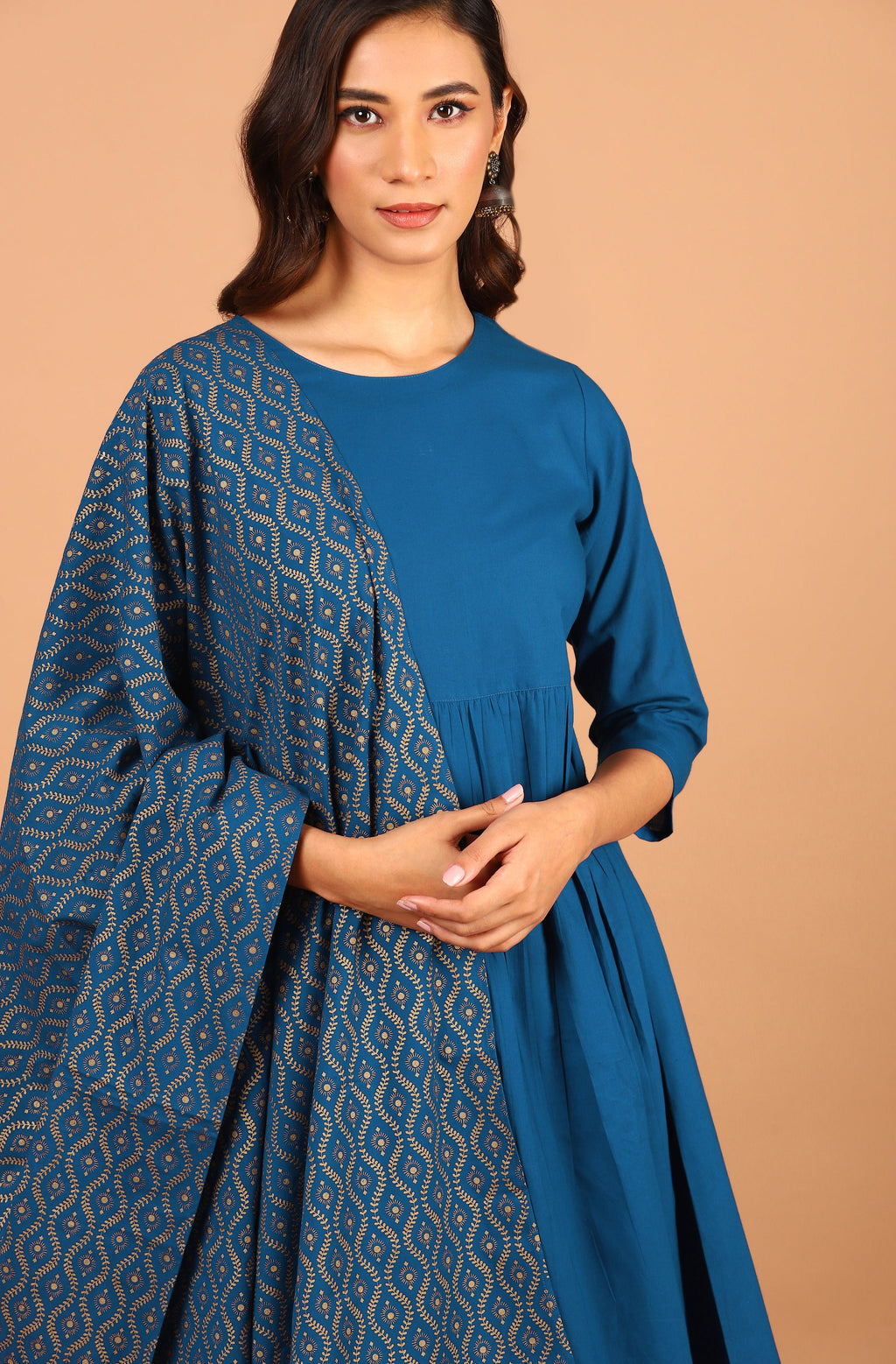 Janasya Women's Blue Cotton Solid Kurta With Palazzo And Dupatta
