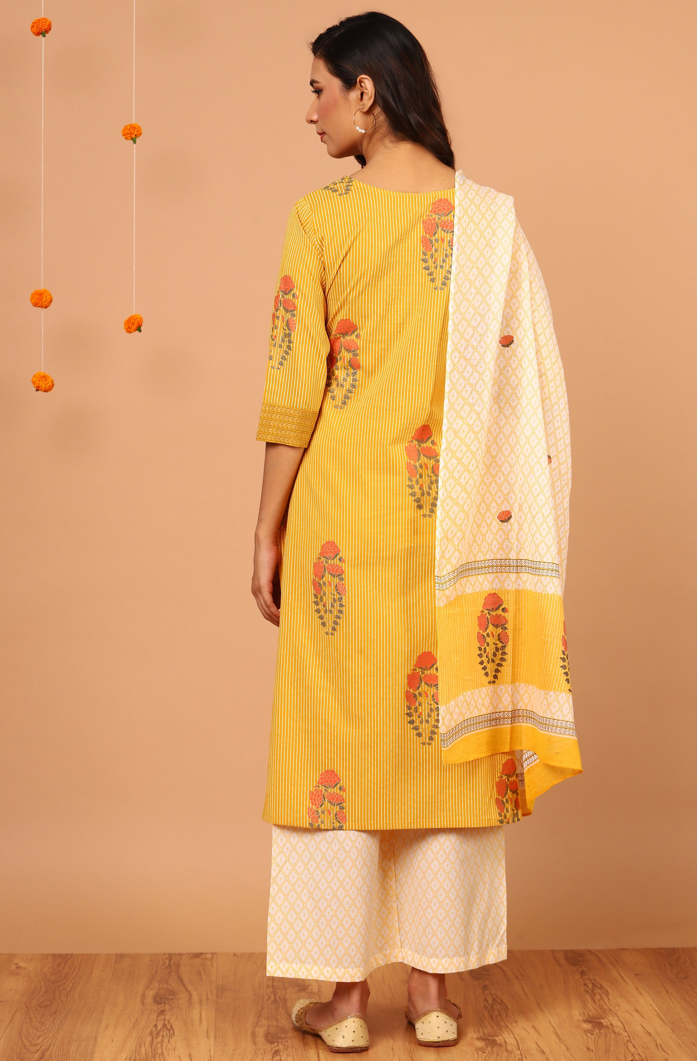 Janasya Women's Yellow Cotton Striped Kurta With Palazzo And Dupatta