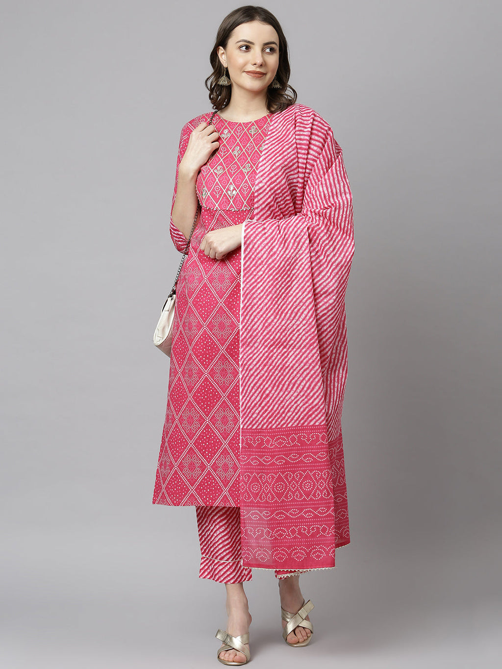Janasya Women's Pink Cotton Bandhani Kurta With Pant And Dupatta