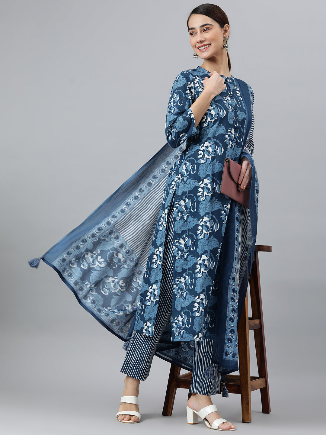 Janasya Women's Blue Cotton Block Print Kurta With Pant And Dupatta