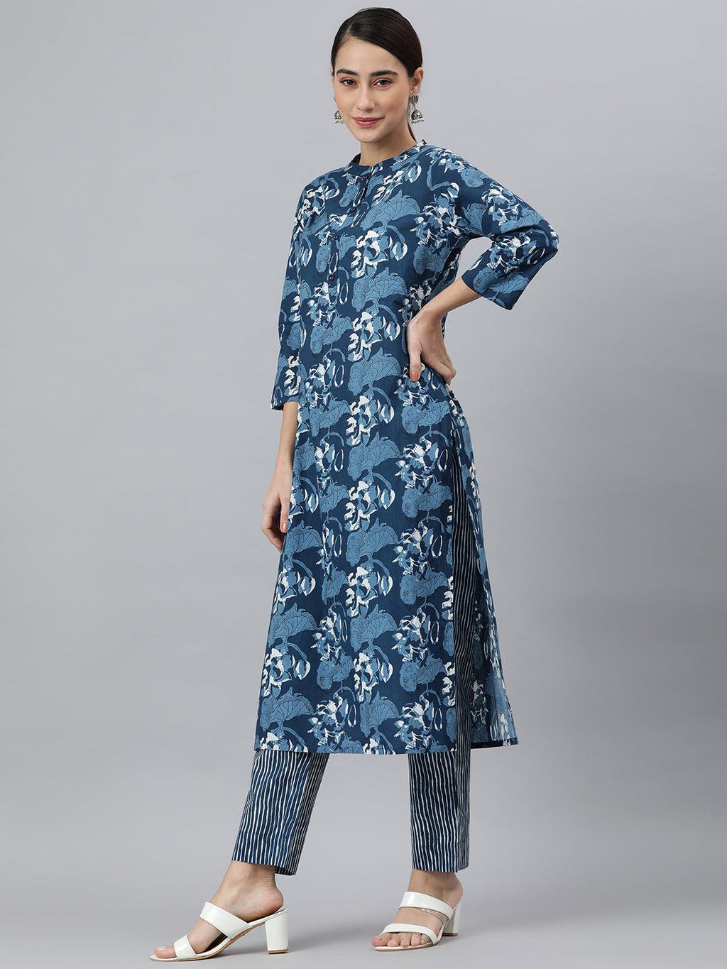 Janasya Women's Blue Cotton Block Print Kurta With Pant And Dupatta
