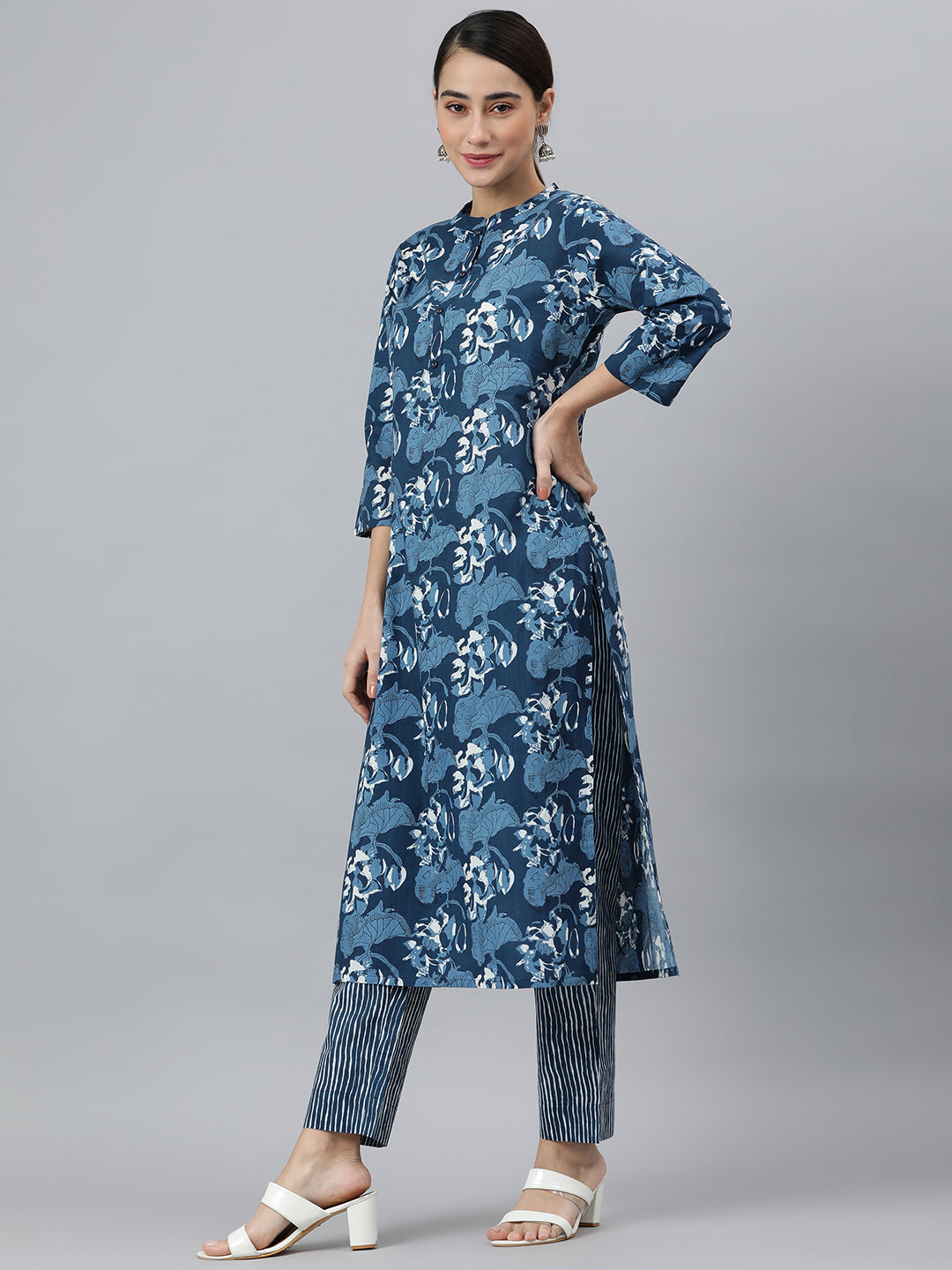Janasya Women's Blue Cotton Block Print Kurta With Pant And Dupatta