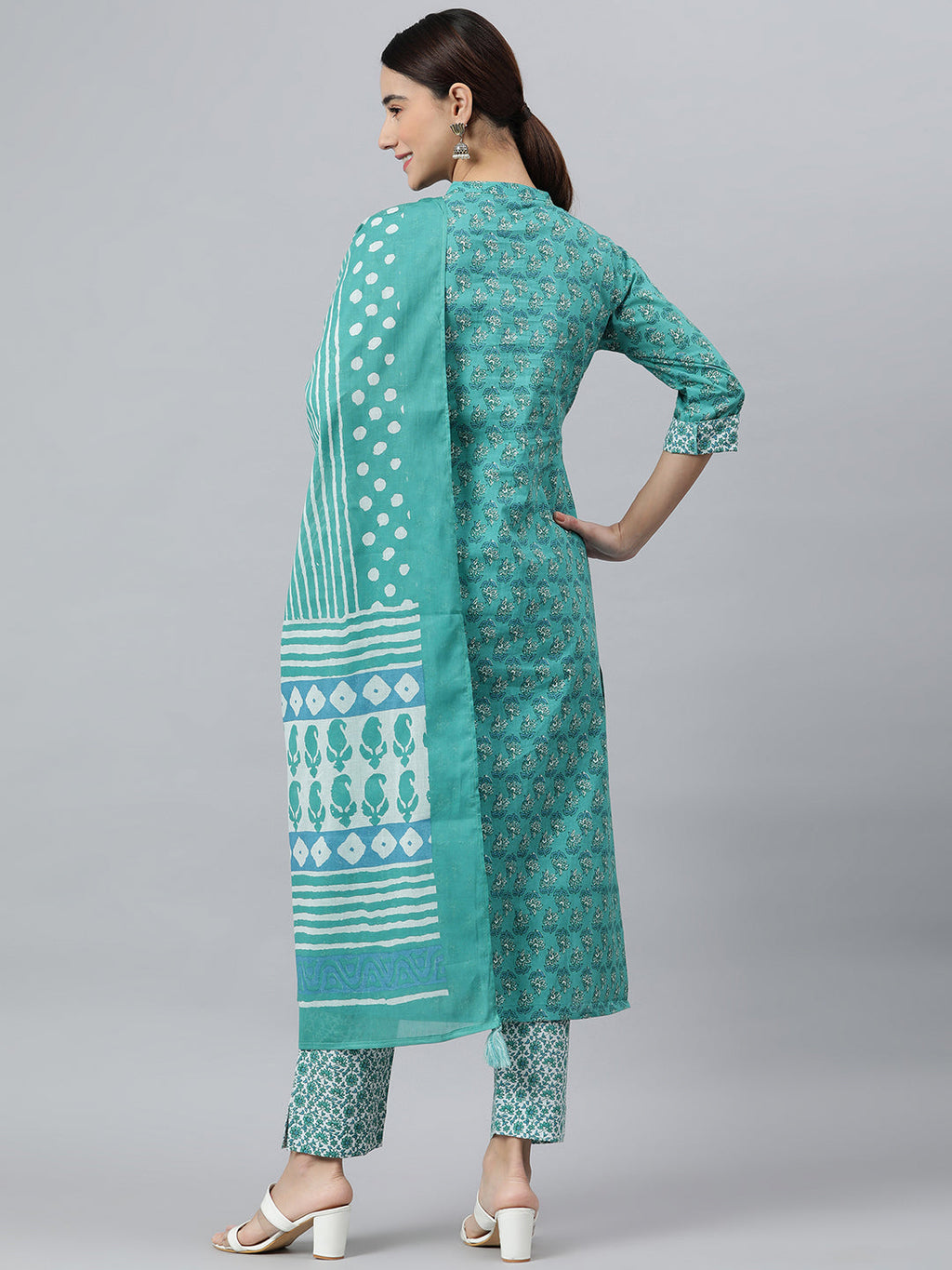 Janasya Women's Sea Green Cotton Block Print Kurta With Pant And Dupatta