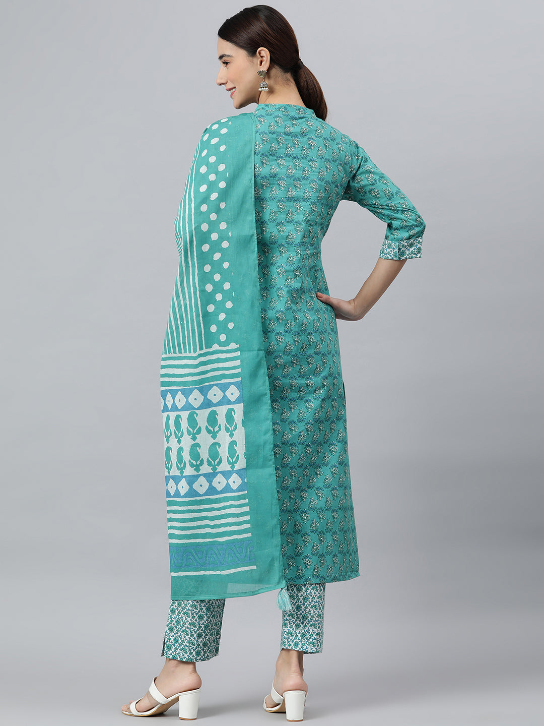 Janasya Women's Sea Green Cotton Block Print Kurta With Pant And Dupatta