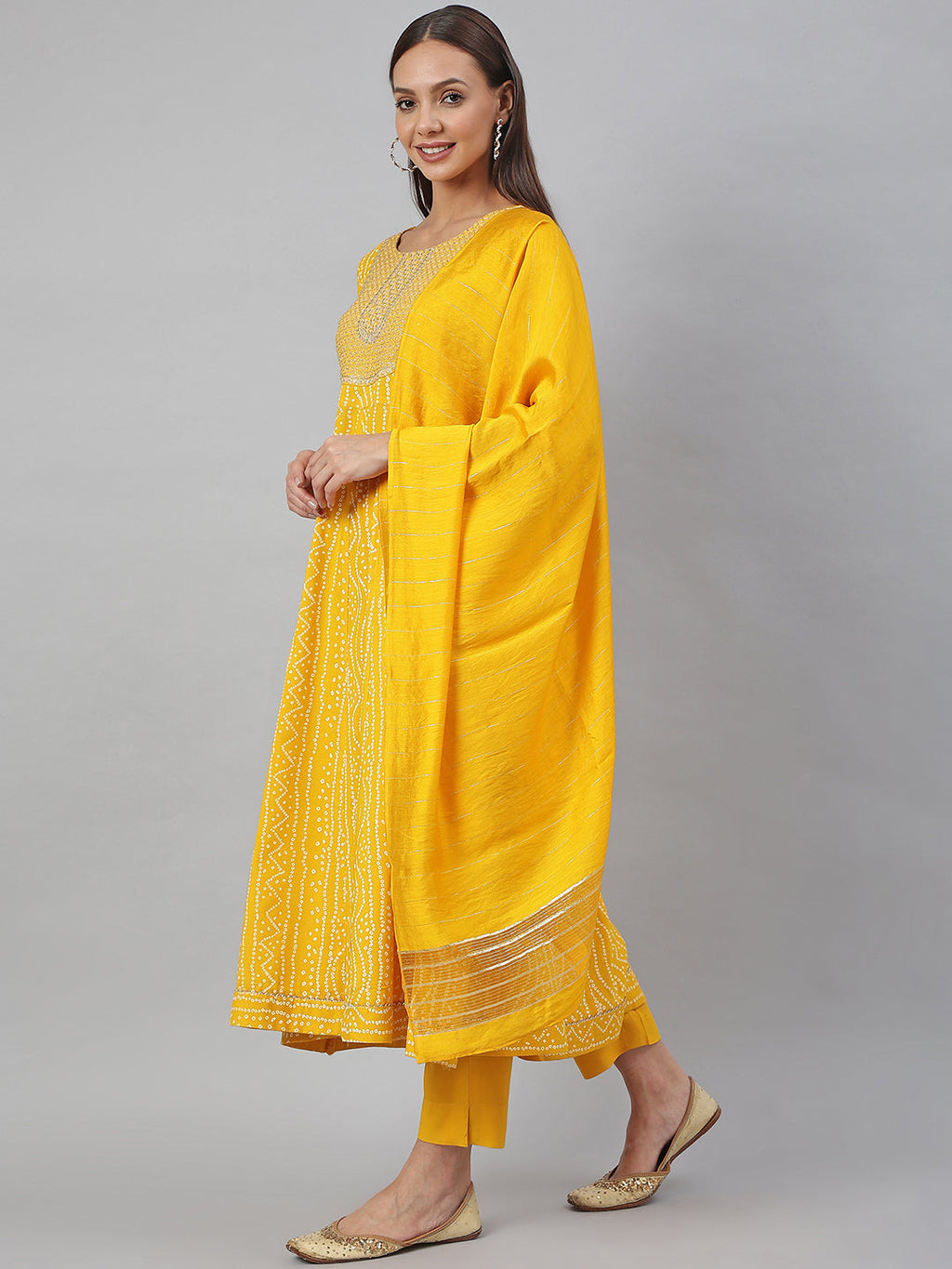 Janasya Women's Yellow Cotton Bandhej Kurta With Pant And Dupatta