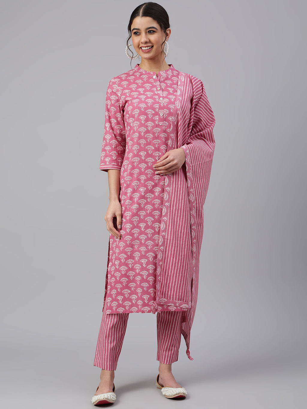 Janasya Women's Mauve Cotton Floral Print Kurta With Pant And Dupatta