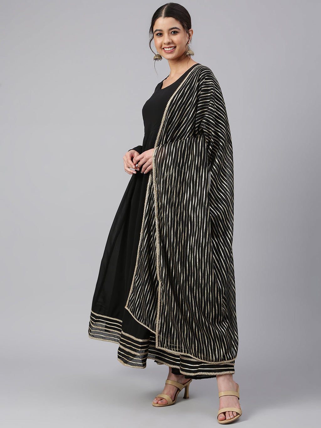 Janasya Women's Black Georgette Solid Kurta With Dupatta
