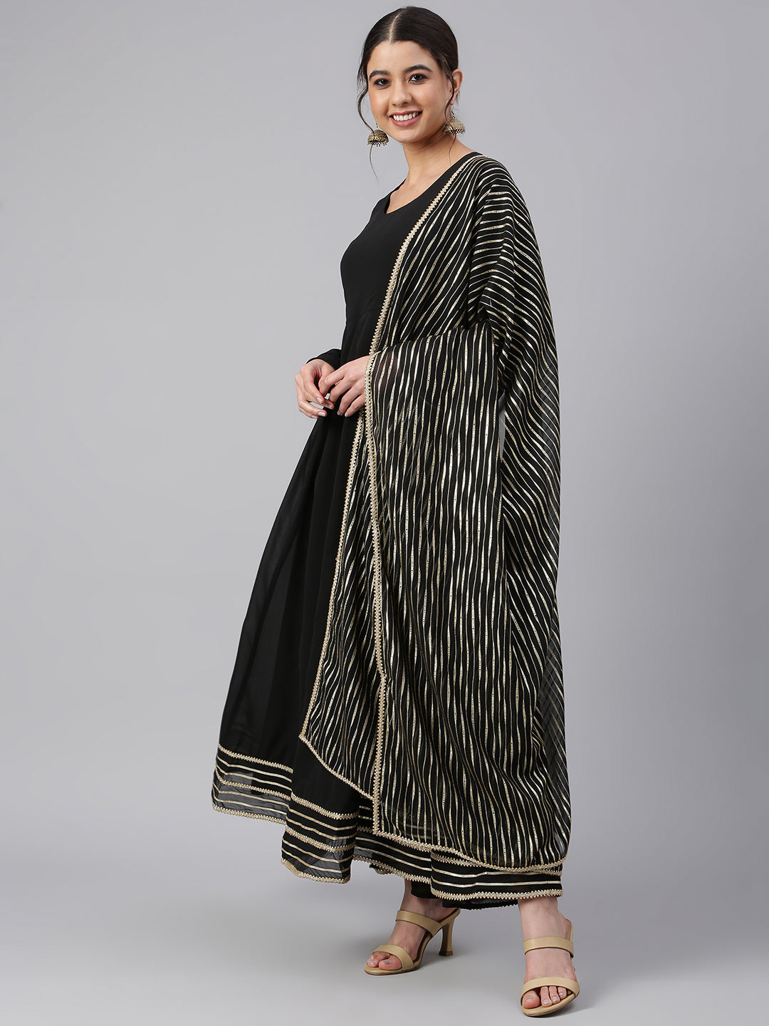 Janasya Women's Black Georgette Solid Kurta With Dupatta