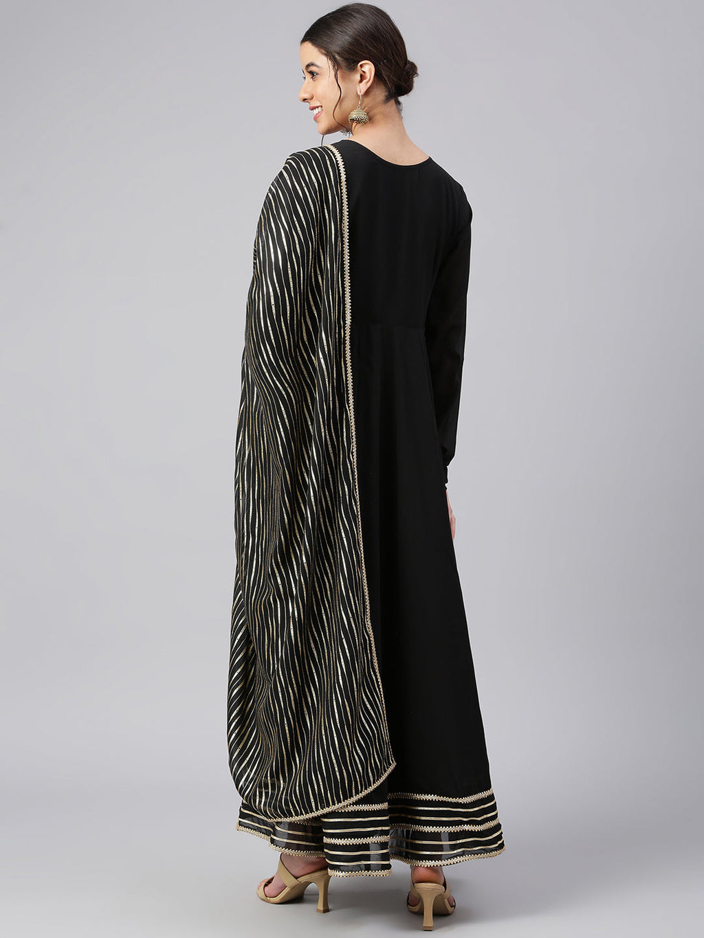 Janasya Women's Black Georgette Solid Kurta With Dupatta