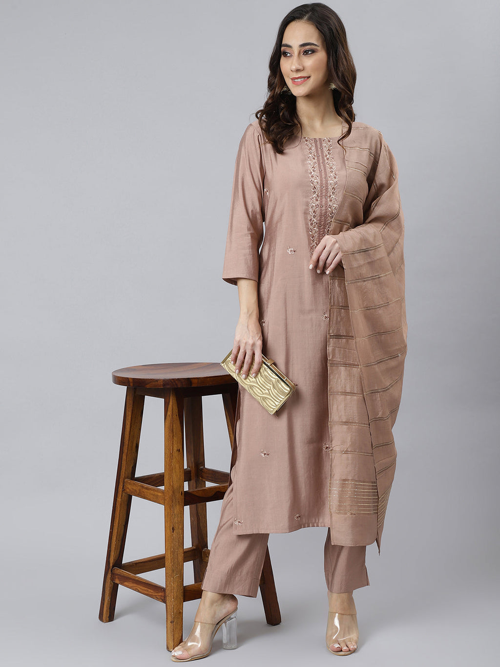 Janasya Women's Dusty Rose Viscose Blend Embroidered Kurta With Pant