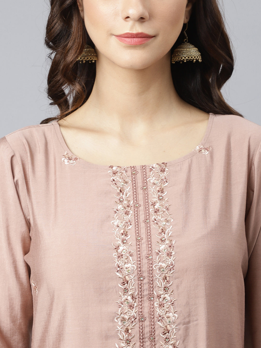 Janasya Women's Dusty Rose Viscose Blend Embroidered Kurta With Pant