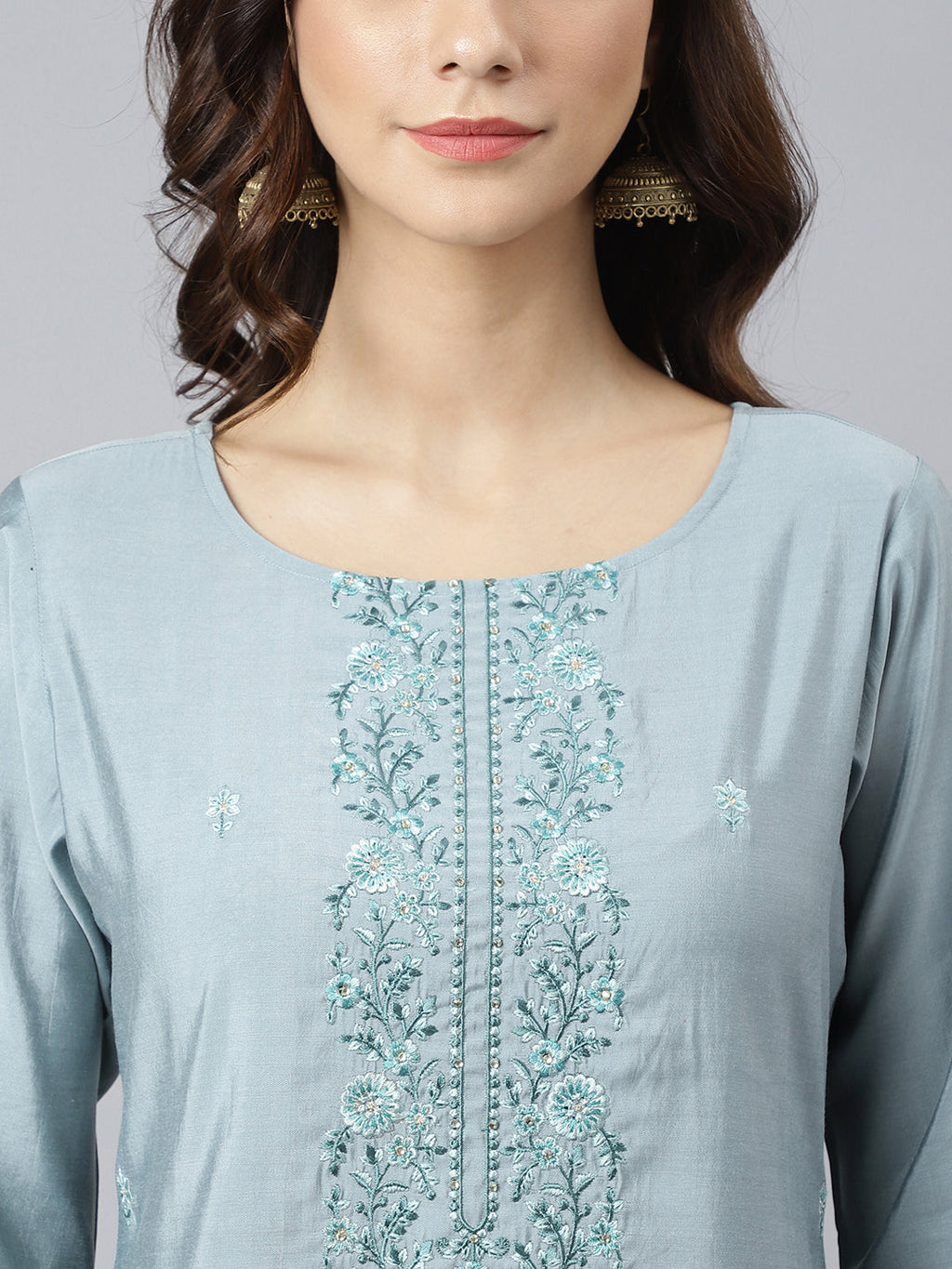 Janasya Women's Dusty Blue Viscose Blend Embroidered Kurta With Pant