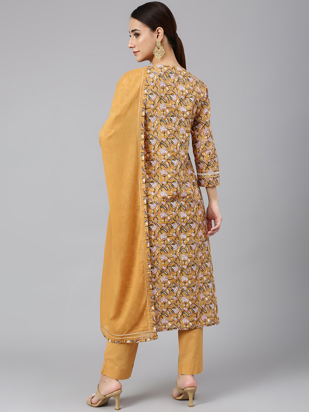 Janasya Women's Light Brown Cotton Floral Print Kurta With Pant And Dupatta