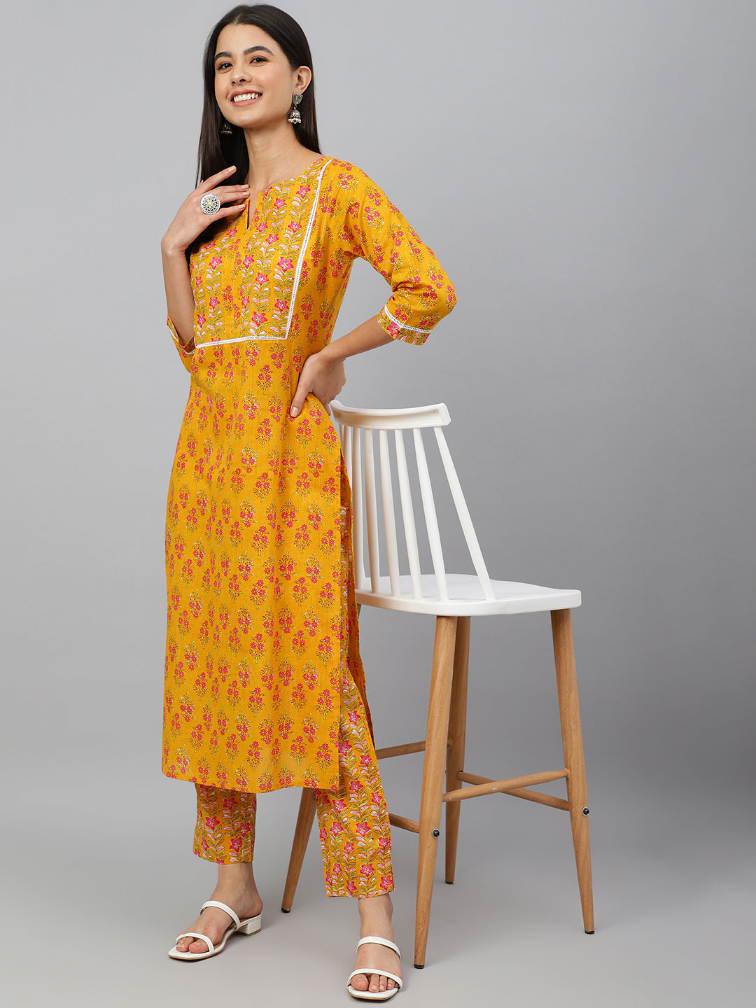 Janasya Women's Mustard Cotton Floral Print Kurta With Pant