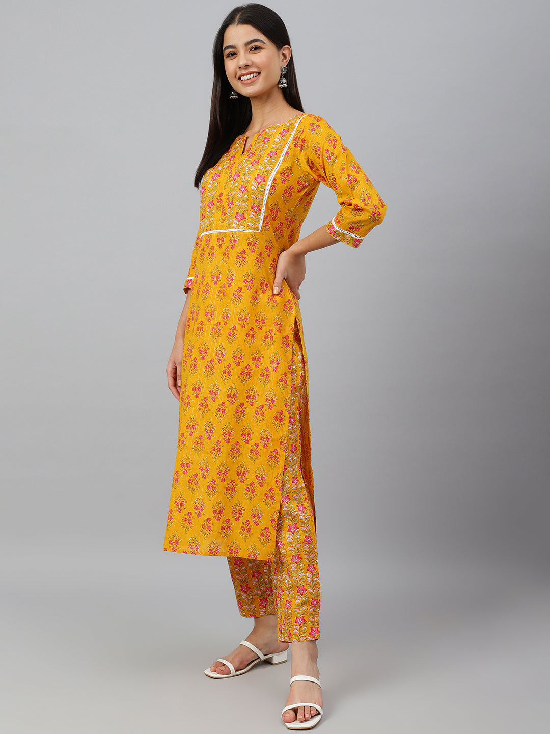 Janasya Women's Mustard Cotton Floral Print Kurta With Pant