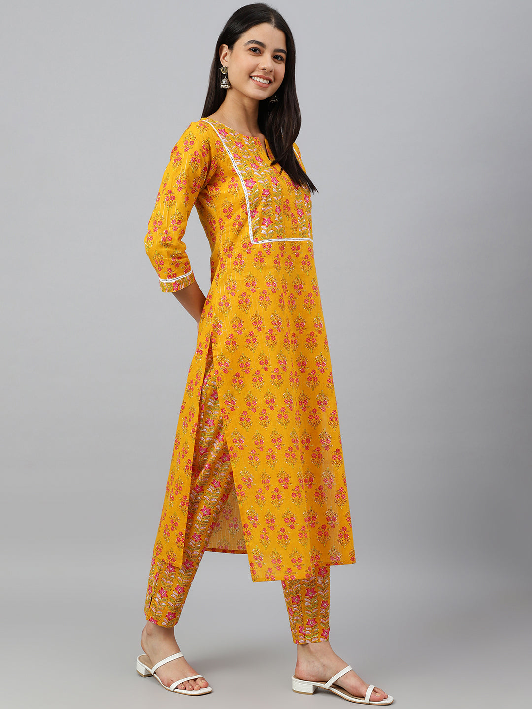 Janasya Women's Mustard Cotton Floral Print Kurta With Pant