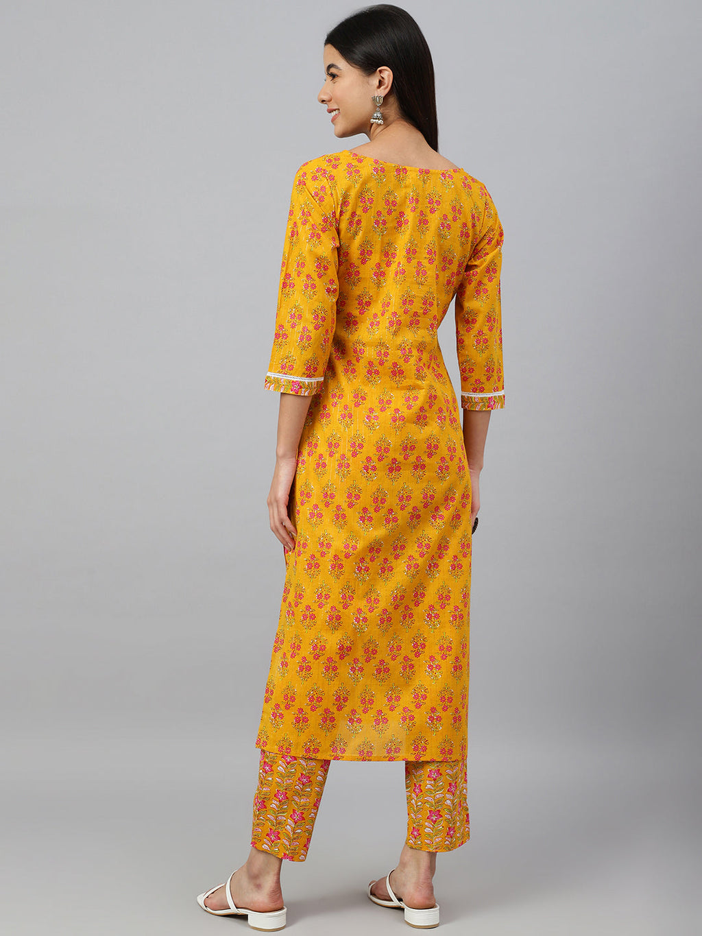 Janasya Women's Mustard Cotton Floral Print Kurta With Pant
